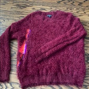 Burgundy fuzzy sweater crewneck